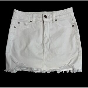 Women's Sz 4 American Eagle Next Level Stretch White Skirt Short Distressed Fray